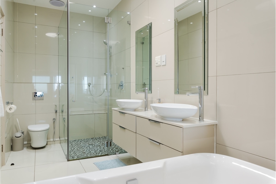 6 Bedroom Property for Sale in Bakoven Western Cape